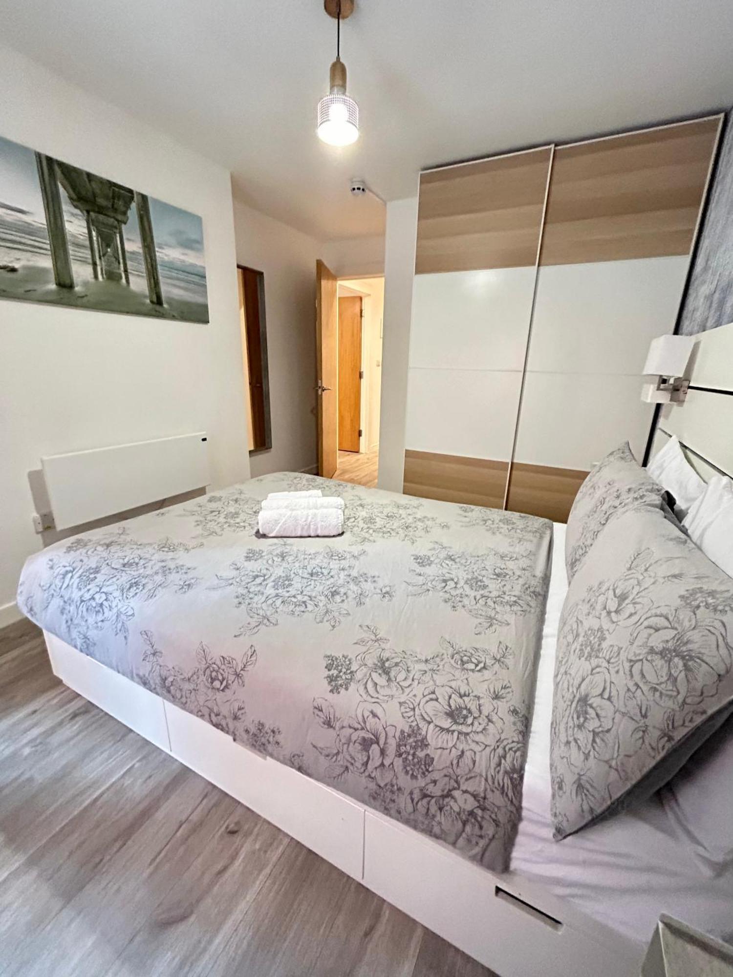One Bed Apartment - City Centre Манчестер Экстерьер фото
